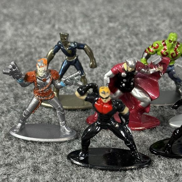 Jada Toys ~Marvel 2 Inch Nano Diecast Metal Figures~ 7 Pcs Lot~Play Grade -Metal - Picture 2 of 6
